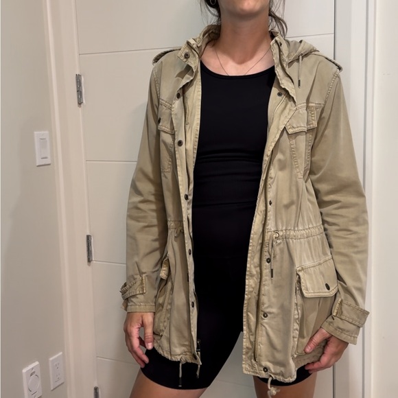 Talulah Jakcet - Picture 2 of 4